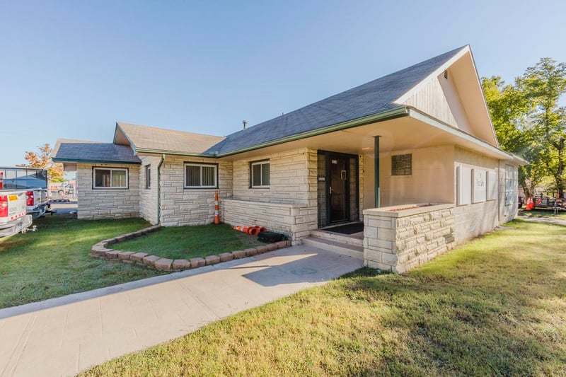 1224 W 6th, El Dorado, KS 67042