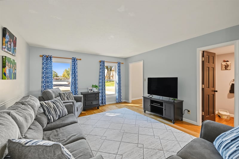 2111 Melrose Ln, Salina, KS 67401