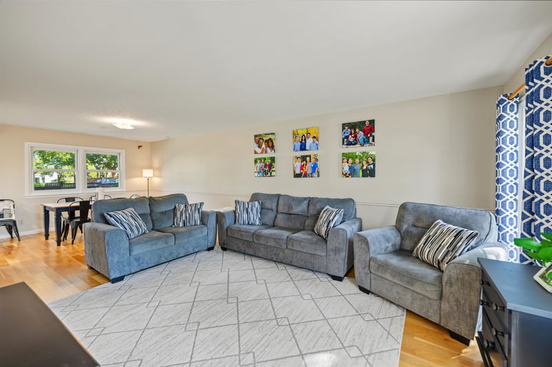 2111 Melrose Ln, Salina, KS 67401