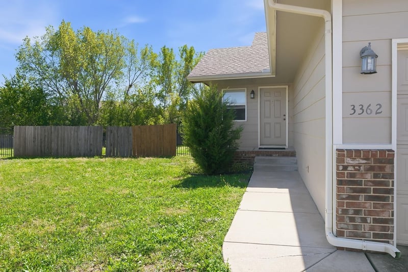 3362 N Governeour Cir, Wichita, KS 67226