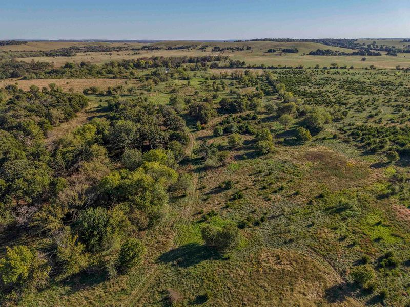 3086 Saddle Rd, Elk City, KS 67344