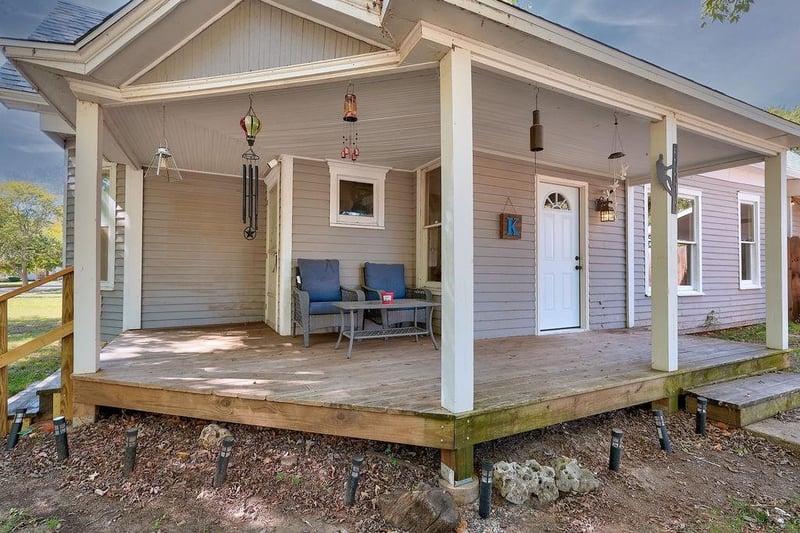 1212 E 7th Ave, Winfield, KS 67156