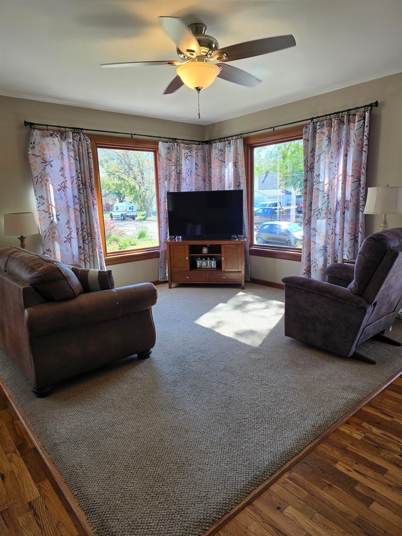 512 Franklin, Salina, KS 67401