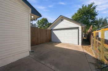2219 S Ellis Ave, Wichita, KS 67110