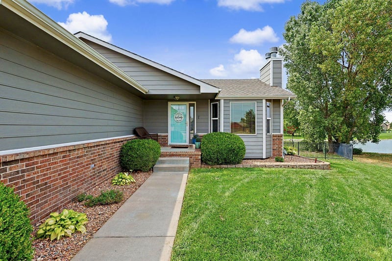 1601 N Nickelton Cir, Wichita, KS 67235