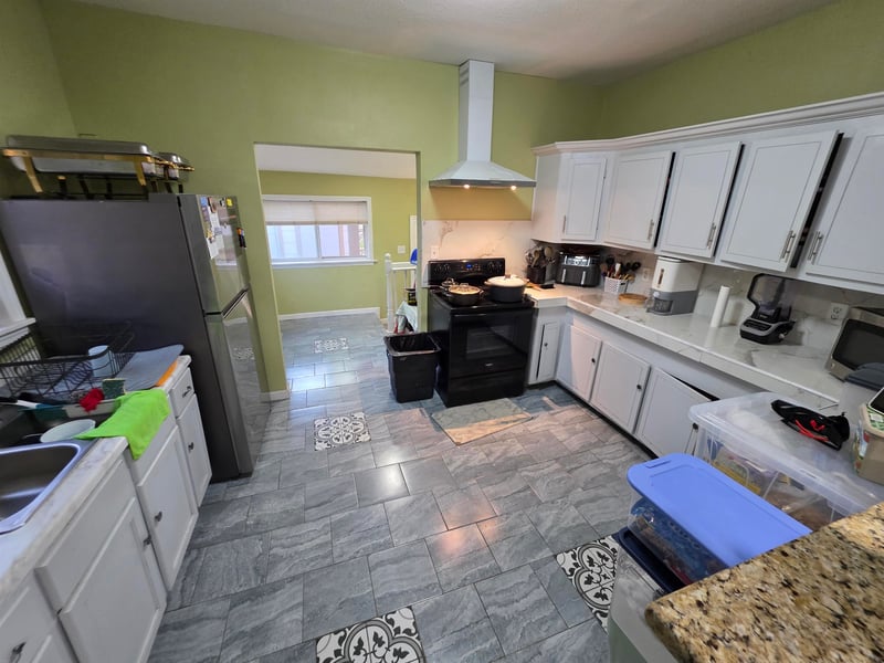 1527 N Spruce St, Wichita, KS 67214