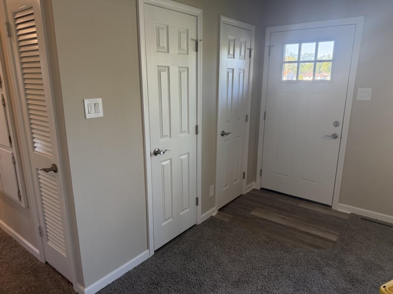1407 Oak St, Salina, KS 67401