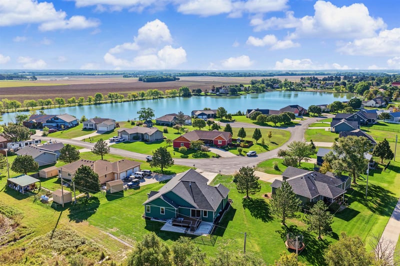 900 Emerald Dr, Lindsborg, KS 67456