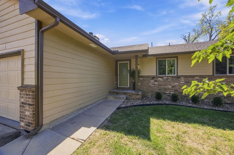 3022 N Hedgetree St, Wichita, KS 67226