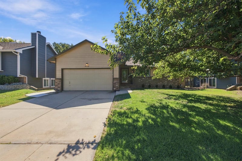 3022 N Hedgetree St, Wichita, KS 67226
