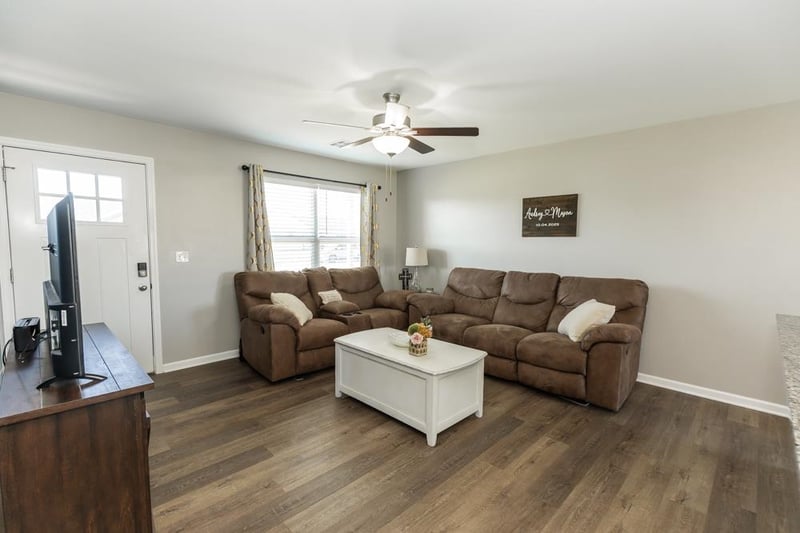 1109 Nautical Dr, Salina, KS 67401