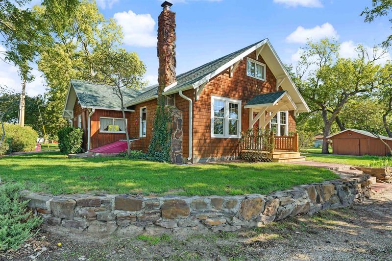 410 Mill St, Marquette, KS 67464