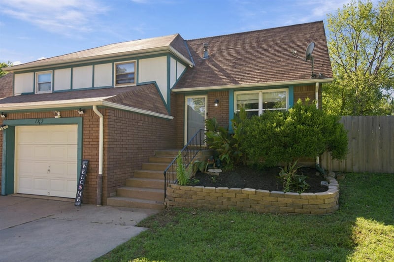 1399 N Valleyview St, Wichita, KS 67212