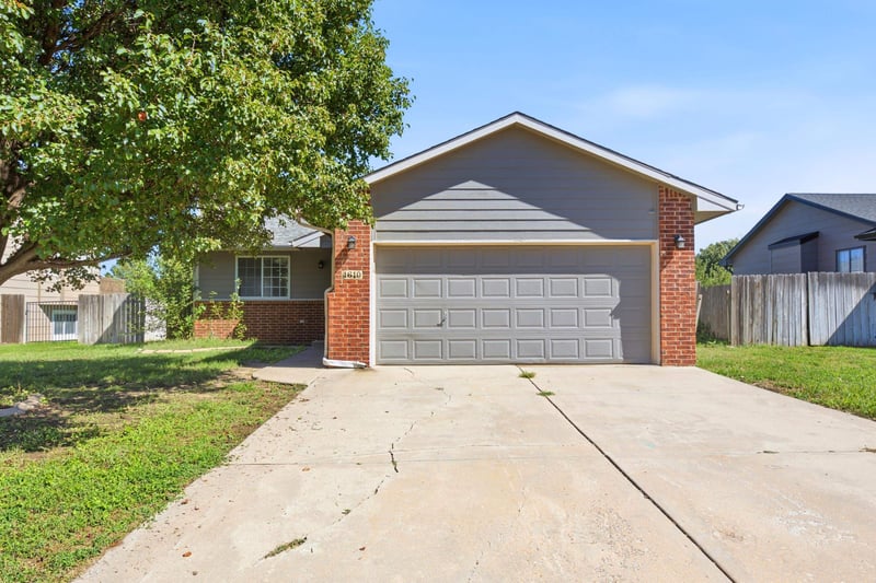 1610 E Summerwood, Goddard, KS 67052