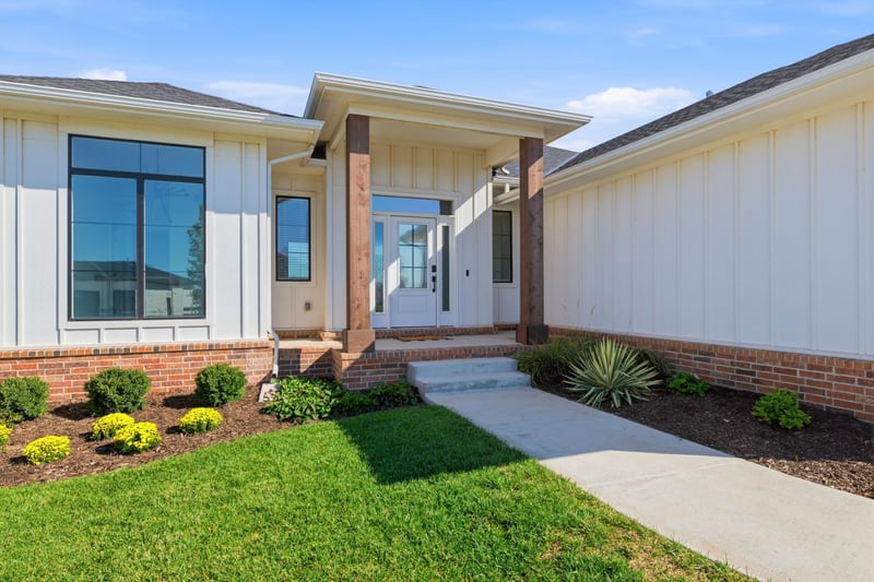 9634 W Cedar Ln, Maize, KS 67101