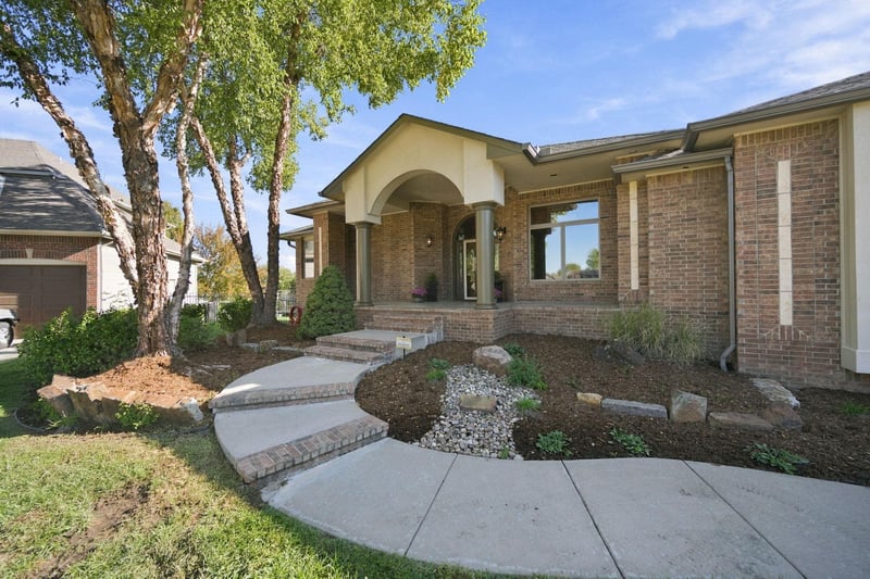 8421 W Meadow Pk, Wichita, KS 67205