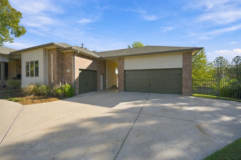 8421 W Meadow Pk, Wichita, KS 67205