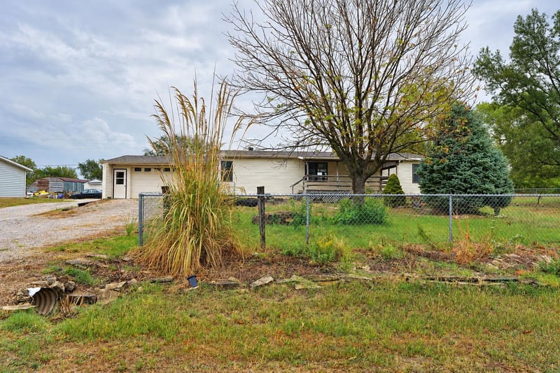 17920 E Sunset Strip, Winfield, KS 67156