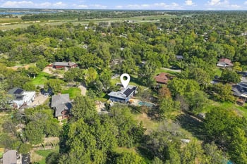 2242 N Redbud Ln, Wichita, KS 67204