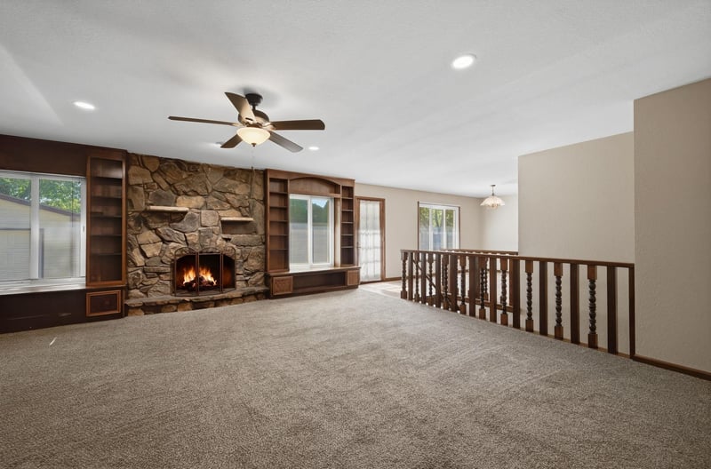 1204 N Armstrong Ct, Derby, KS 67037