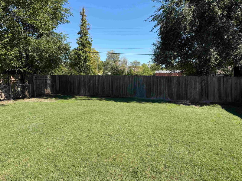 1320 N Piatt Ave, Wichita, KS 67214