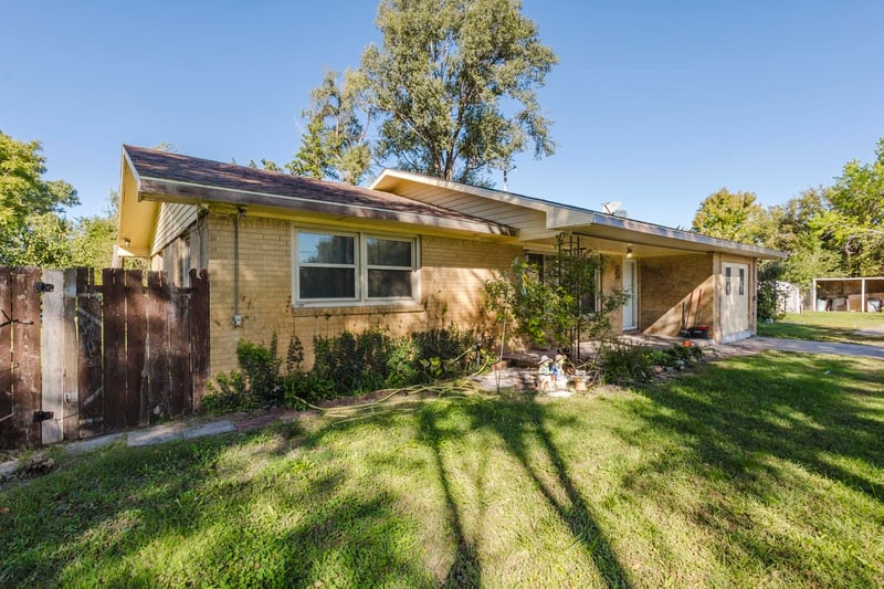 4519 S Hydraulic St, Wichita, KS 67216