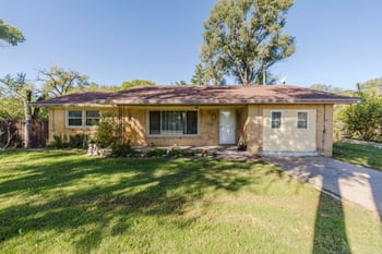 4519 S Hydraulic St, Wichita, KS 67216