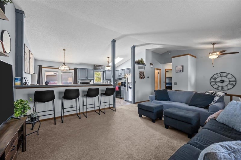 2225 S Dalton St, Wichita, KS 67207