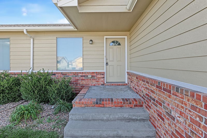 1001 Silverado Ct, Clearwater, KS 67026