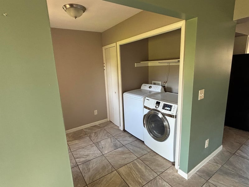 305 W 30th Ave, Hutchinson, KS 67502