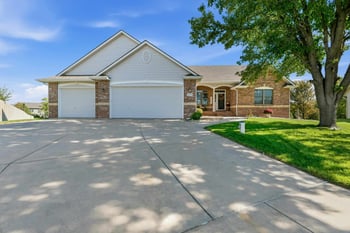 14170 W Highland Springs, Wichita, KS 67235