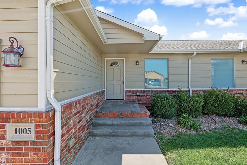 1005 Silverado Ct, Clearwater, KS 67026