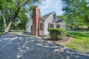 3426 E Navajo Ln, Wichita, KS 67216