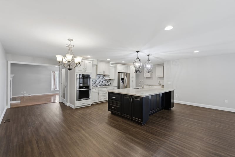 2015 Terrace Dr, Newton, KS 67114