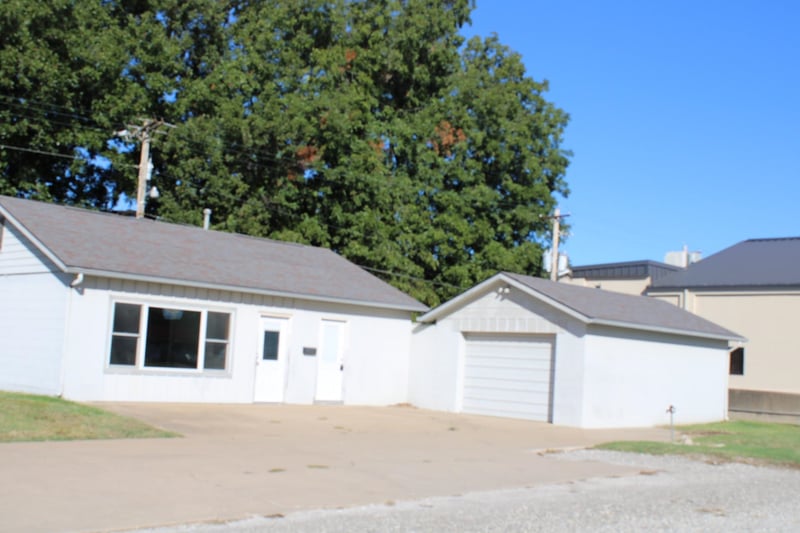 1521 Main, Winfield, KS 67156
