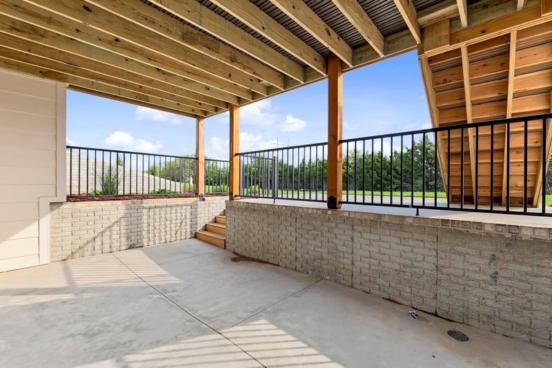 3330 N Bedford Ct, Wichita, KS 67226