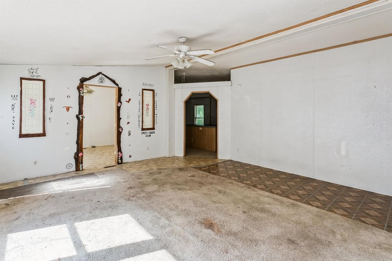 10907 SW River Valley Rd, Augusta, KS 67010-0000