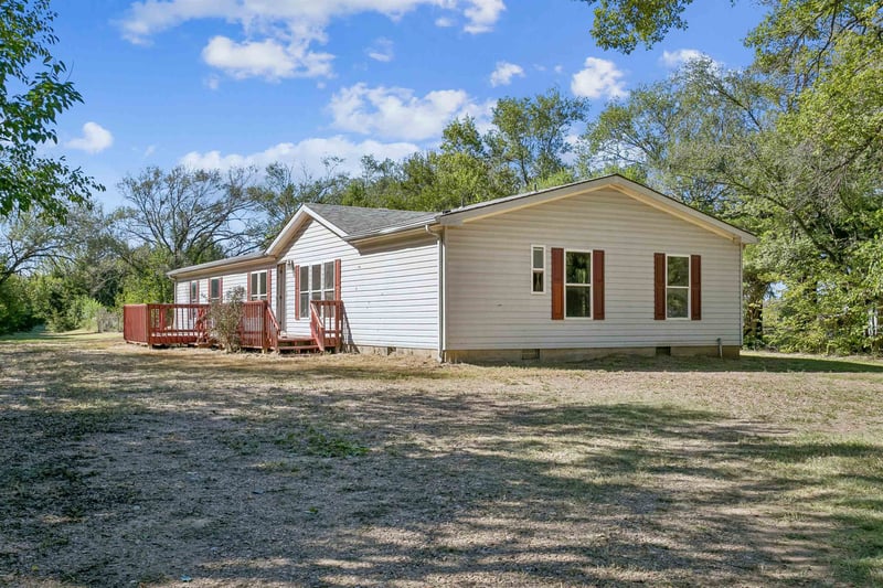 10907 SW River Valley Rd, Augusta, KS 67010-0000