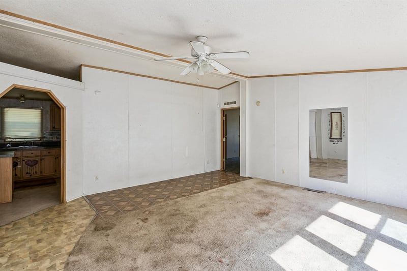 10907 SW River Valley Rd, Augusta, KS 67010-0000