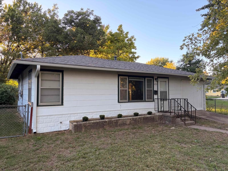 1435 N 3rd St, Arkansas City, KS 67005