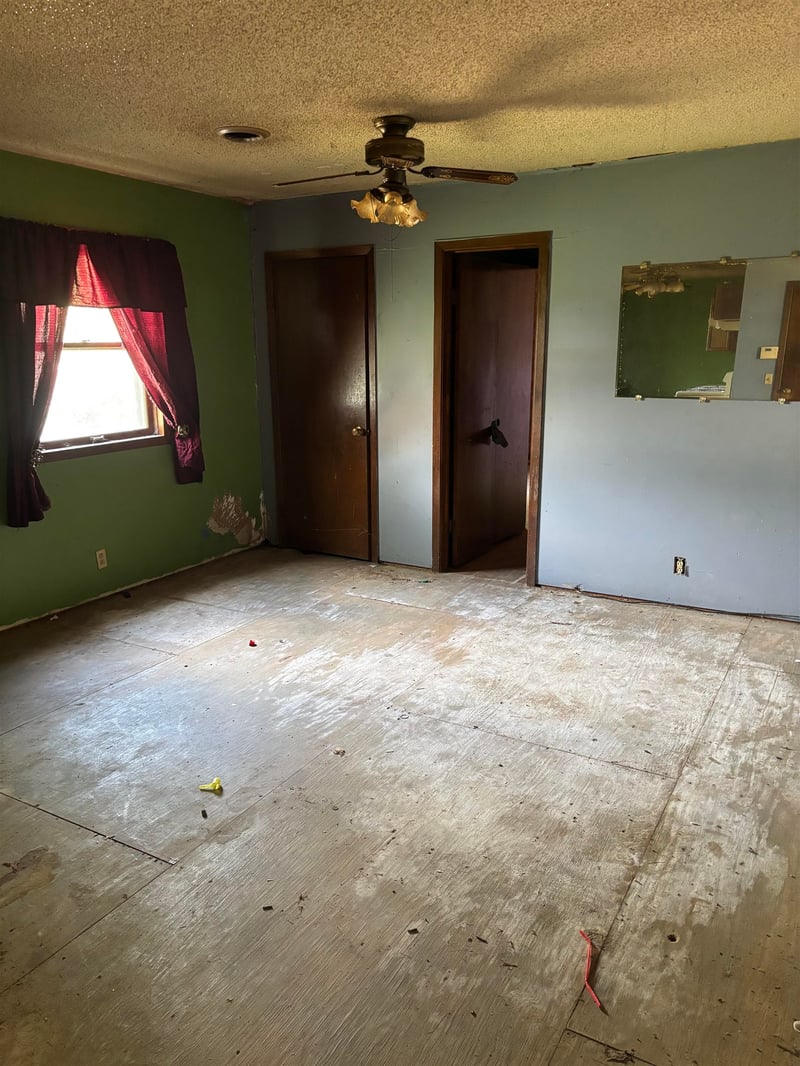 311 E 8th St, Wellington, KS 67152
