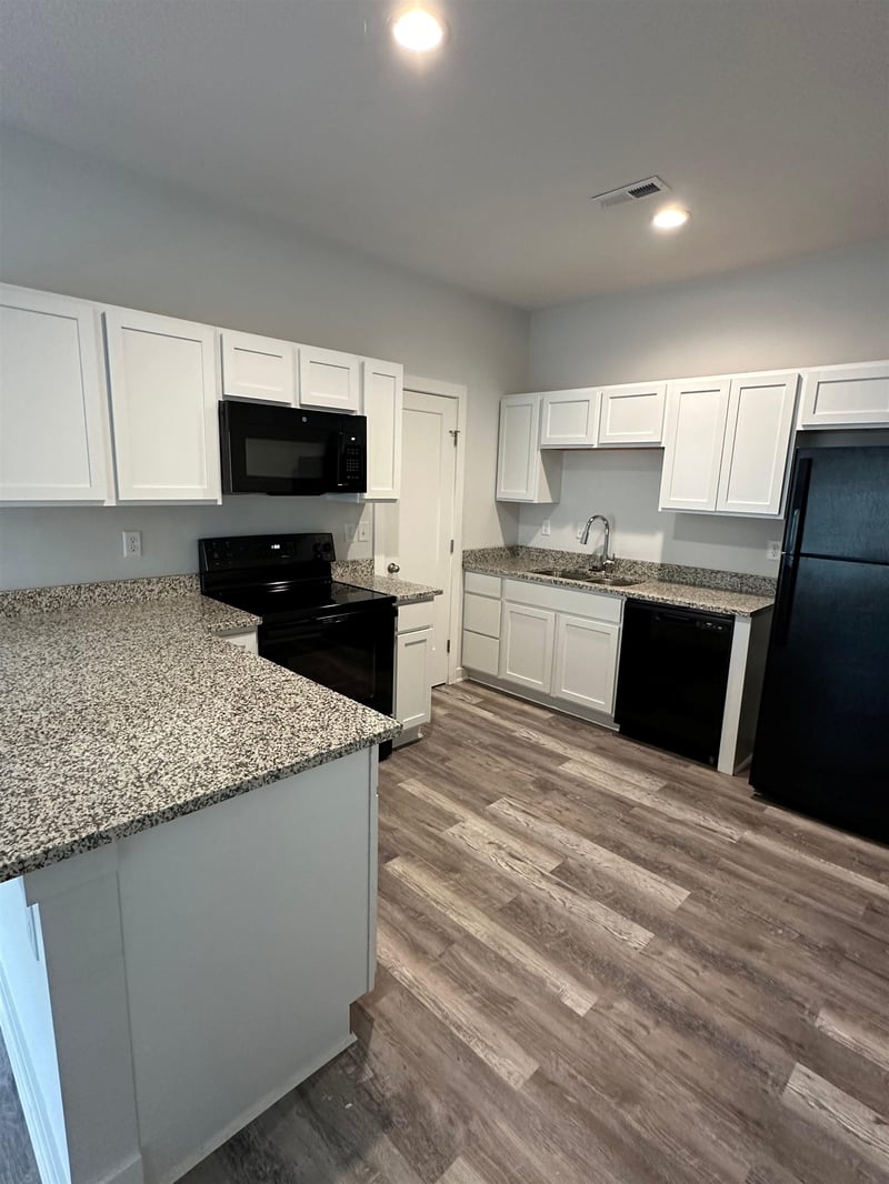5472 E Colburn St #5474 E Colburn St, Bel Aire, KS 67220