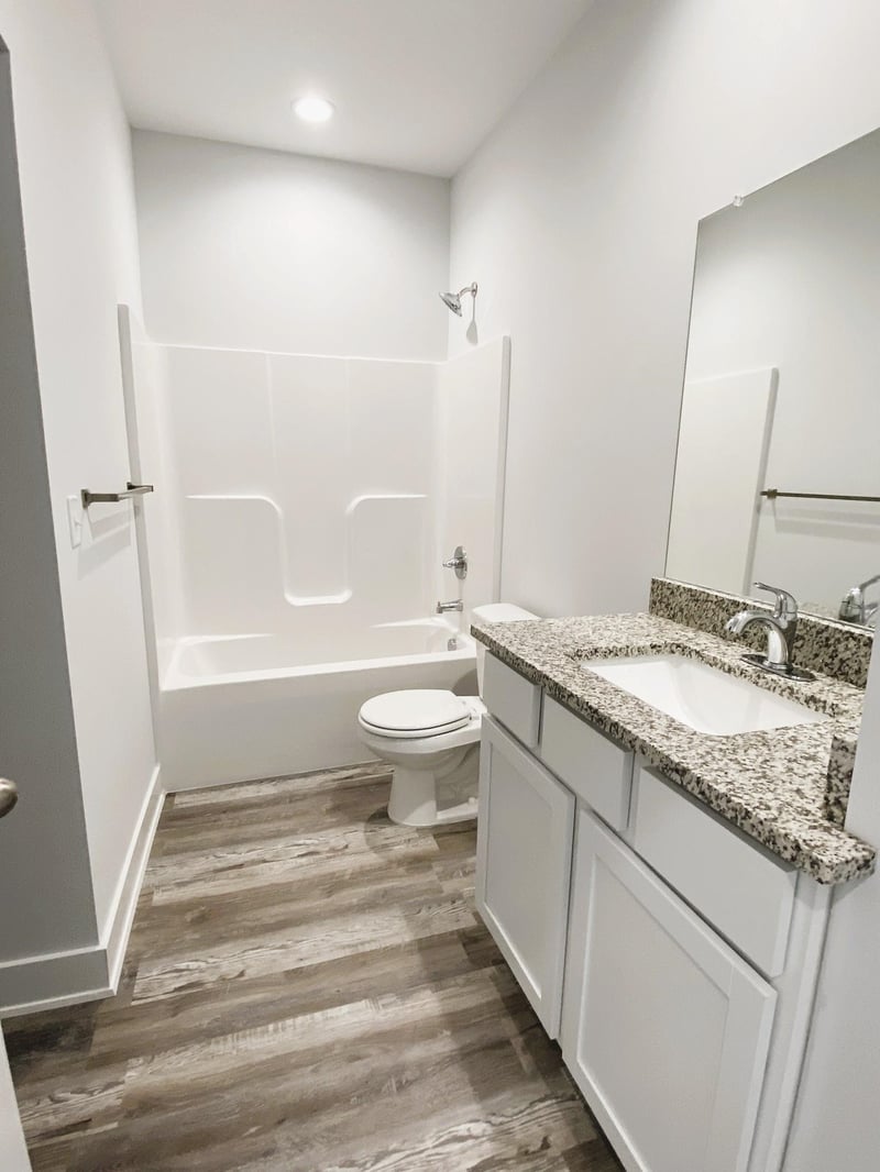 5472-5474 E Colburn, Bel Aire, KS 67220-3007