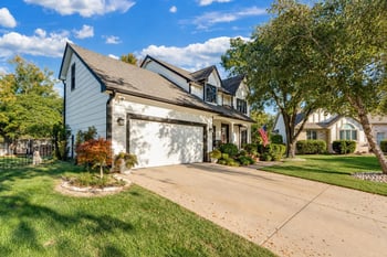 2423 N Vinegate, Wichita, KS 67226