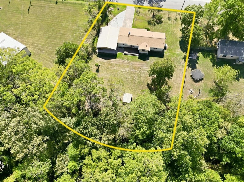 2010 W 14th, Winfield, KS 67156