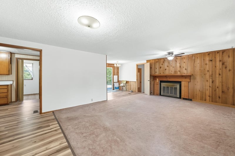 2010 W 14th, Winfield, KS 67156