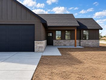 5502 N St Paul St, Wichita, KS 67204