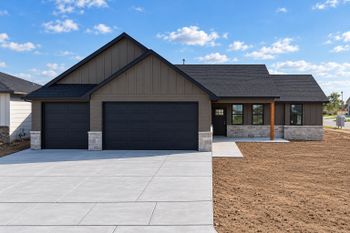 5502 N St Paul St, Wichita, KS 67204