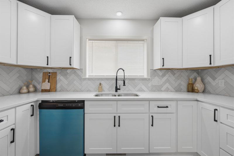 2343 S Crest St, Wichita, KS 67207