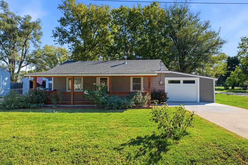 306 N Washington St, Belle Plaine, KS 67013